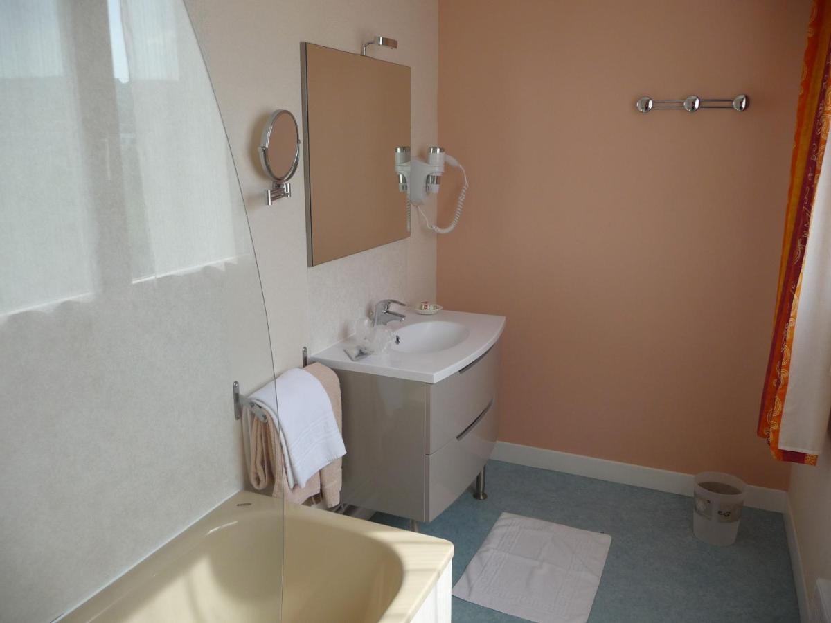 Saint-Marcel  Hotel Du Haut Marais מראה חיצוני תמונה